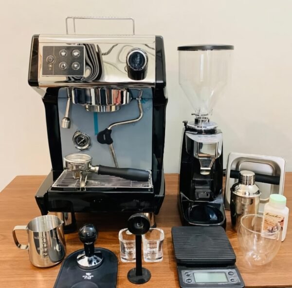WhatsApp Image 2026-04-11 at 11.41.39 PM (2) Pro Package - Ferrati Ferro Coffee Machine 3200B + N500 Automatic Grinder