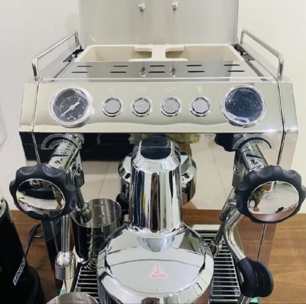 WhatsApp Image 2026-04-11 at 11.48.04 PM Gemilai CRM3145 Commercial Machine + CRM9015A Grinder